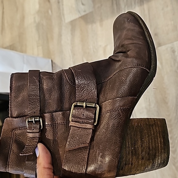 Booties - Picture 4 of 5